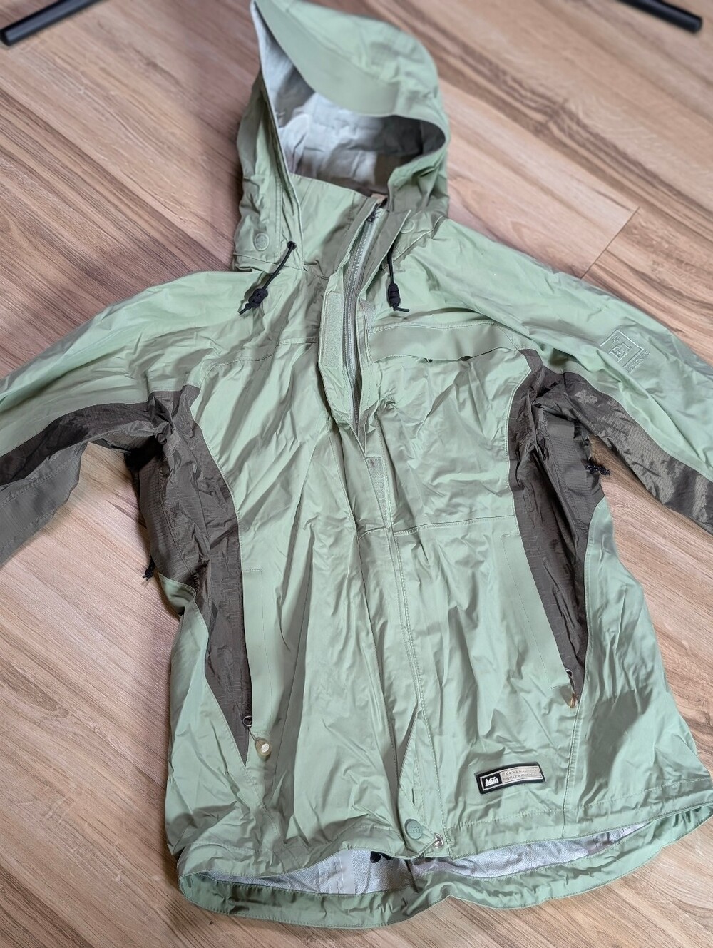 REI Women’s Windbreaker Hooded Zip Up Green Small